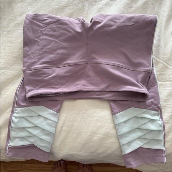 Crane & Lion Size 6 Capri work out pants great condition - Picture 1 of 4